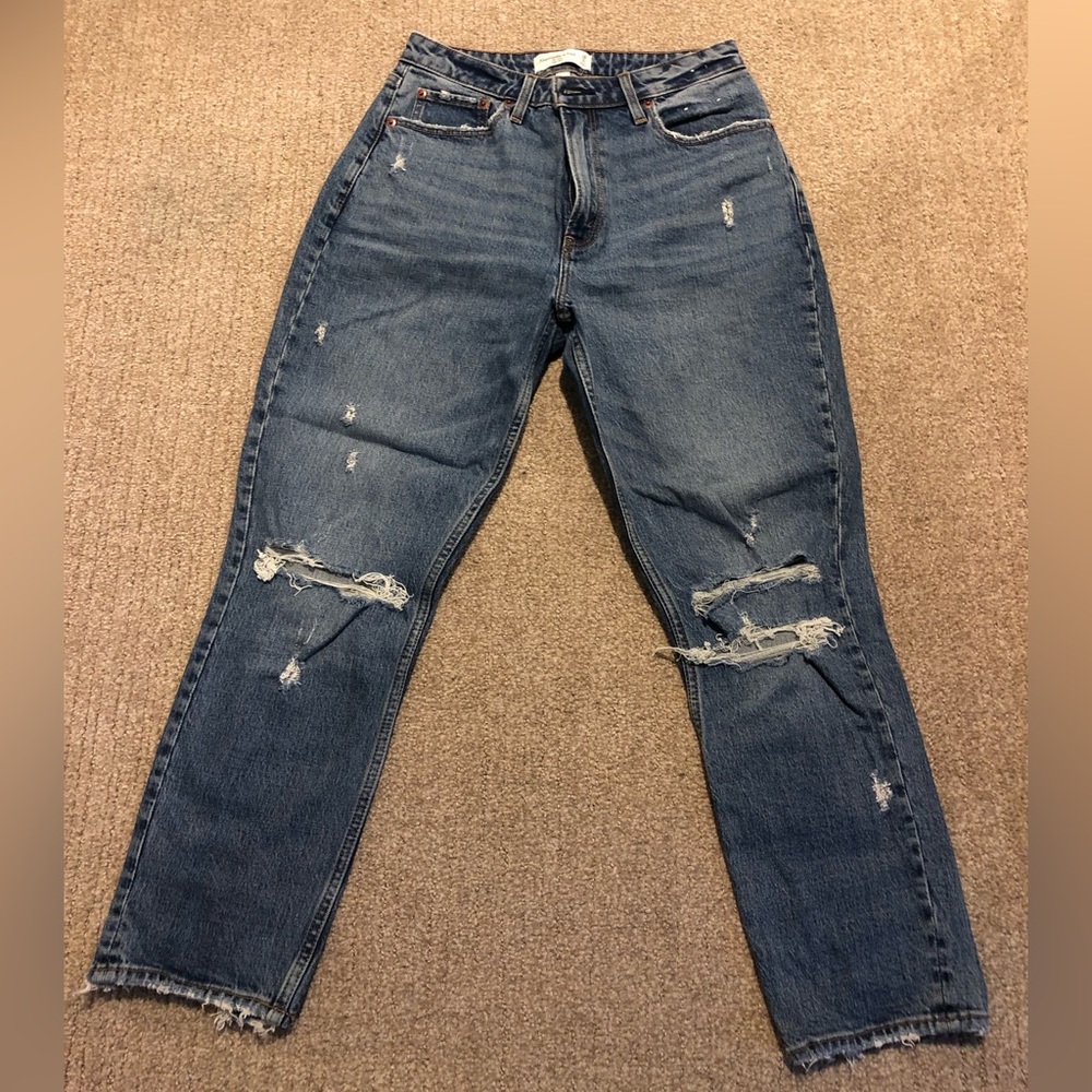 Abercrombie curve love high rise mom jeans, size 28/6, lightly worn like new